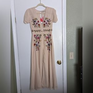 Hope and Ivy Embroidery Dress